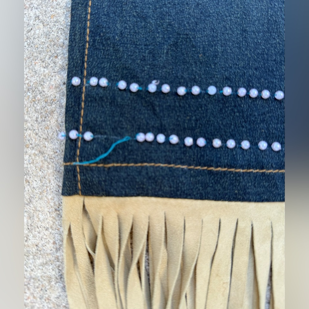 Taiga Women’s Western cowgirl Blue Denim Capri Pearls Suede Fringe Jeans Size 6 - Picture 6 of 11